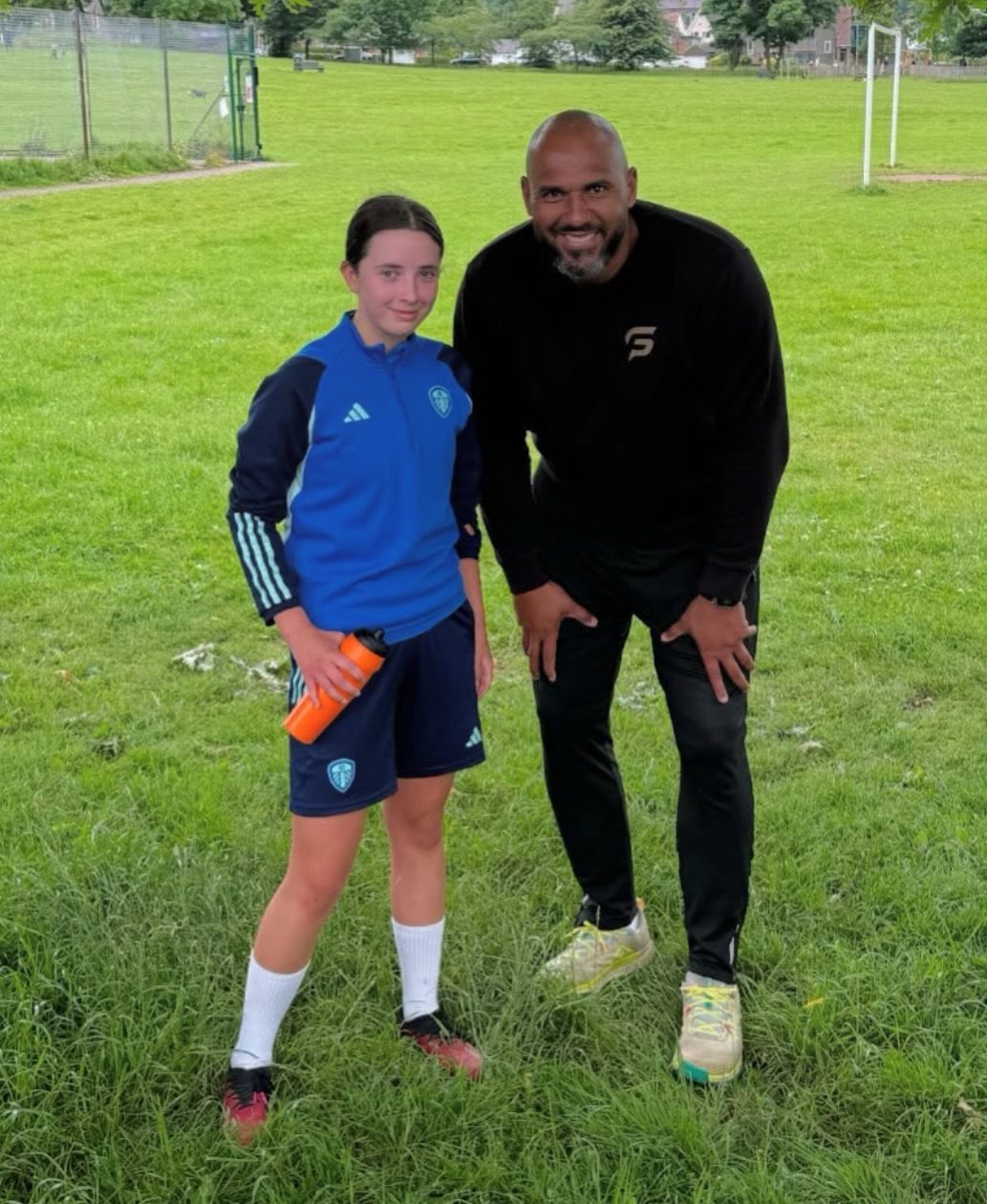 Tim Abeyie coaching a young goalkeeper in sprint development